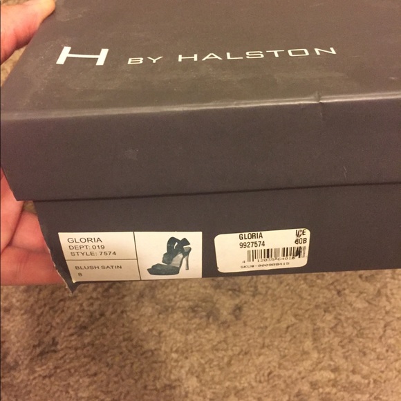 Heels - Picture 7 of 7